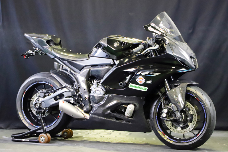 YAMAHA // YZF-R7 (2022-) --