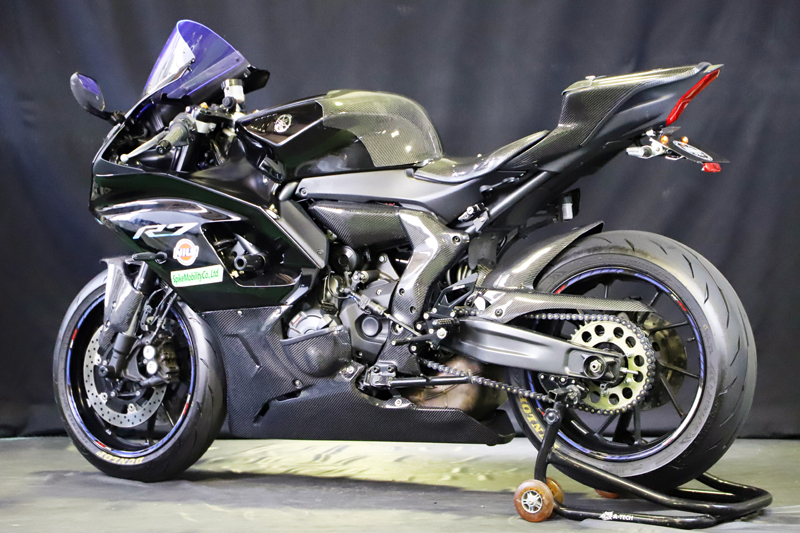 YAMAHA // YZF-R7 (2022-) --