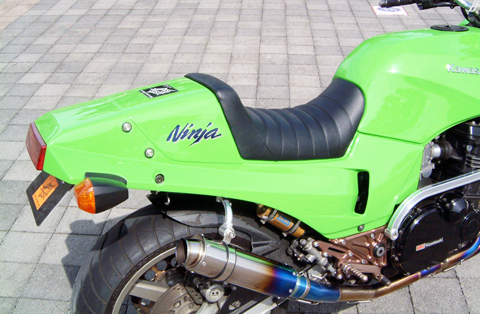 GPZ900R Ninja (1984-2003) シングルシートカウル --