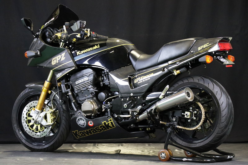 GPZ900R　テールカウル　A3（赤白） KAWASAKI// GPZ900R Ninja (1984-2003) --