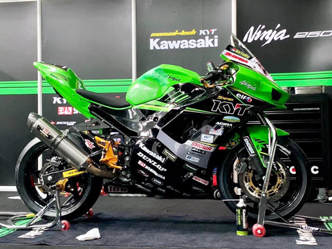 Ninja 250 18 レース用シートカウルspl2