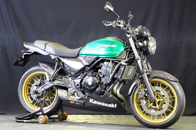 クリアランスsale!期間限定! バイク用品 ステップ<br>エーテック A-TECH ヒールガード ミギ C RSV1000  01-03<br>AP47052-R 4524446038442<br>取寄品 セール