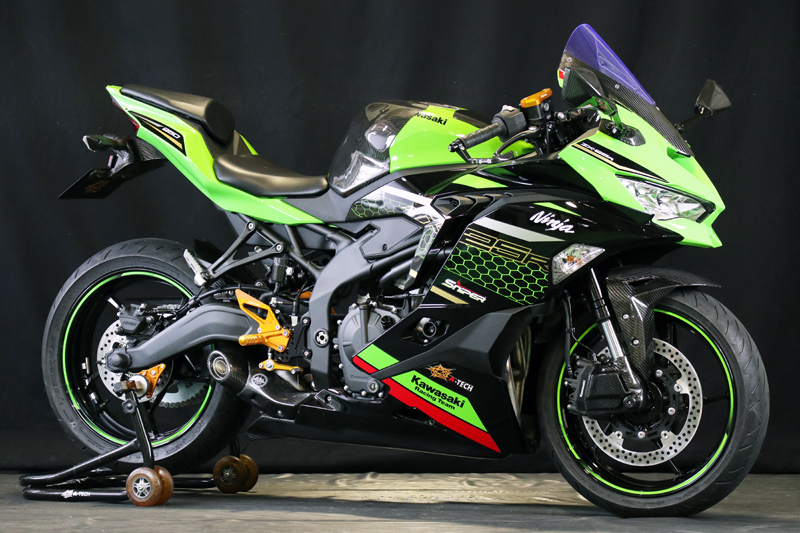 KAWASAKI//Ninja ZX-25R (2020-) --