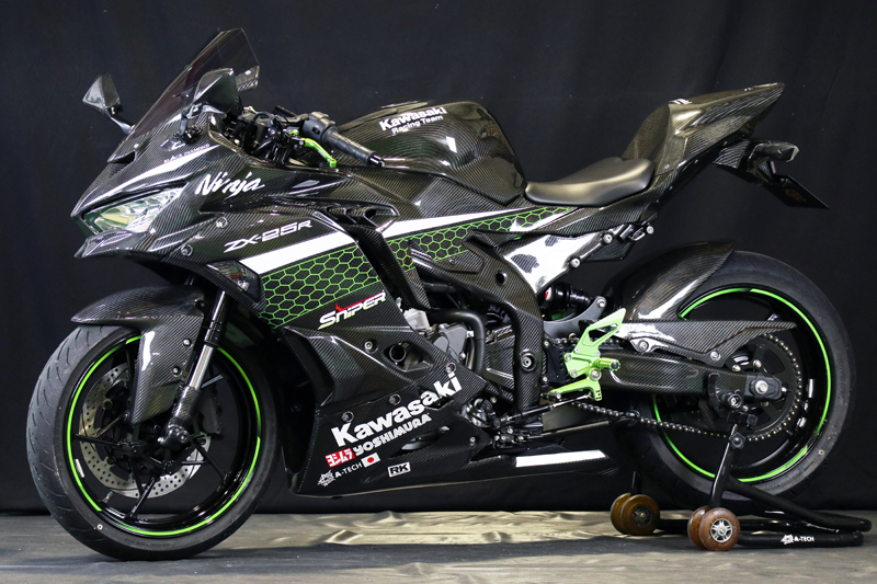 KAWASAKI//Ninja ZX-25R (2020-) --