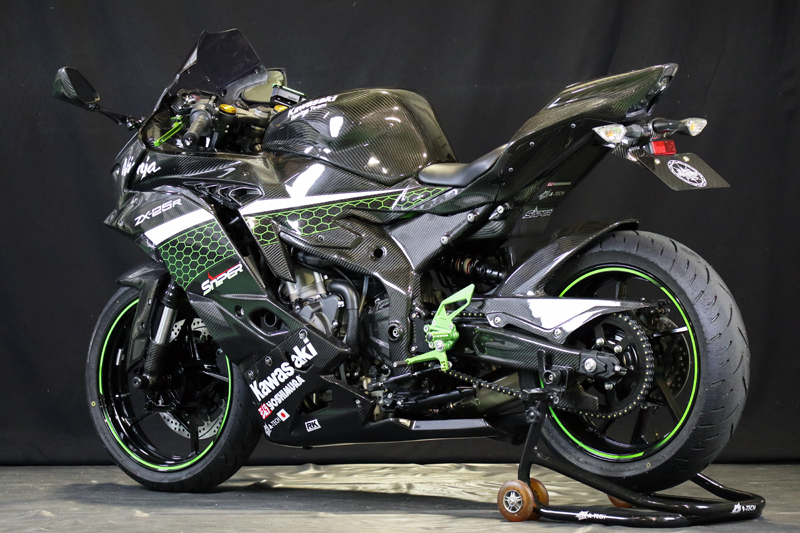 KAWASAKI//Ninja ZX-25R (2020-) --