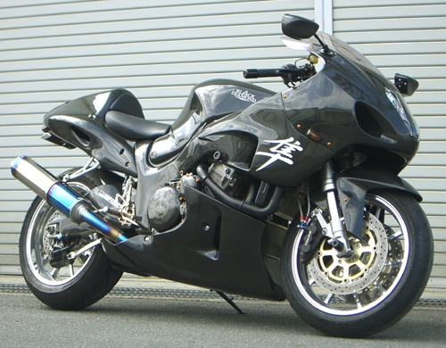 GSX-1300R `'04摜