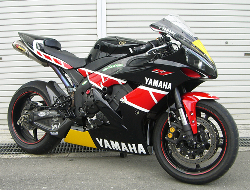 YAMAHA//YZF-R1 f04`ԑ̉摜